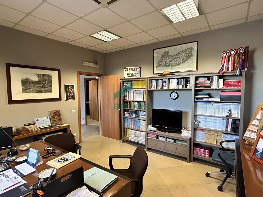 Immagine 32 di Attività artigianale in vendita  in Strada Provinciale Modugno-Bari 83 a Modugno