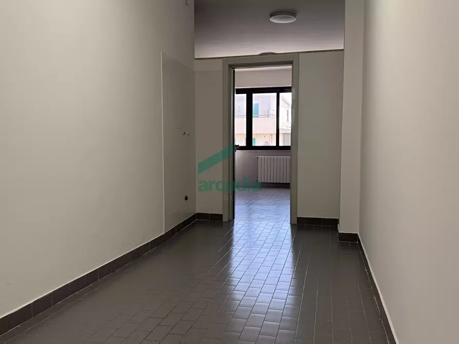 Immagine 17 di Ufficio in vendita  in Via Saverio Milella 2/bis a Bari