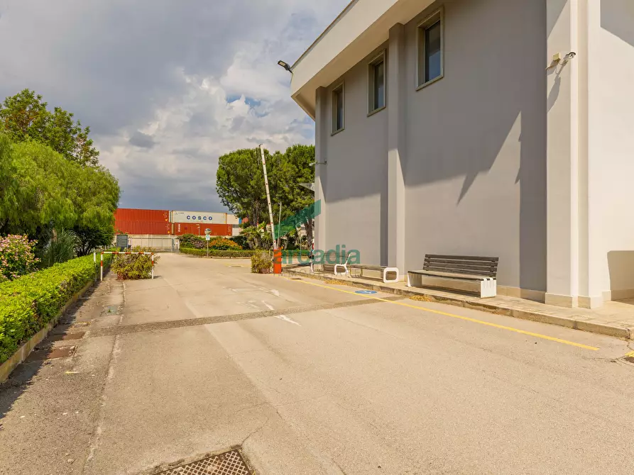 Immagine 7 di Attività artigianale in vendita  in Via dei Gigli 21 a Modugno