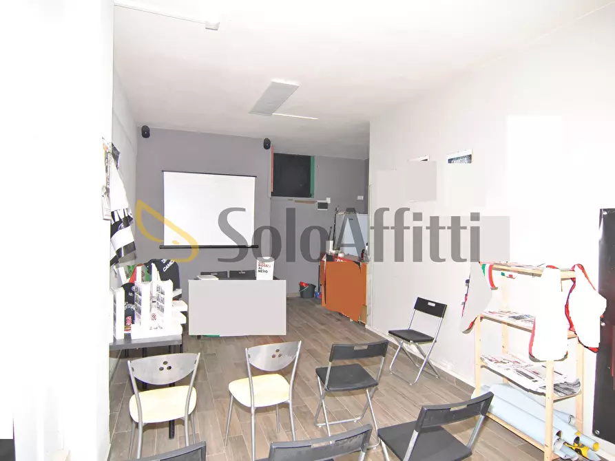 Immagine 7 di Locale commerciale in affitto  in Via Renato Fucini 2A a Pontedera