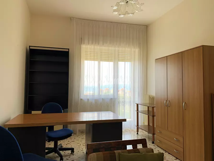 Immagine 11 di Stanza singola in affitto  a Catanzaro