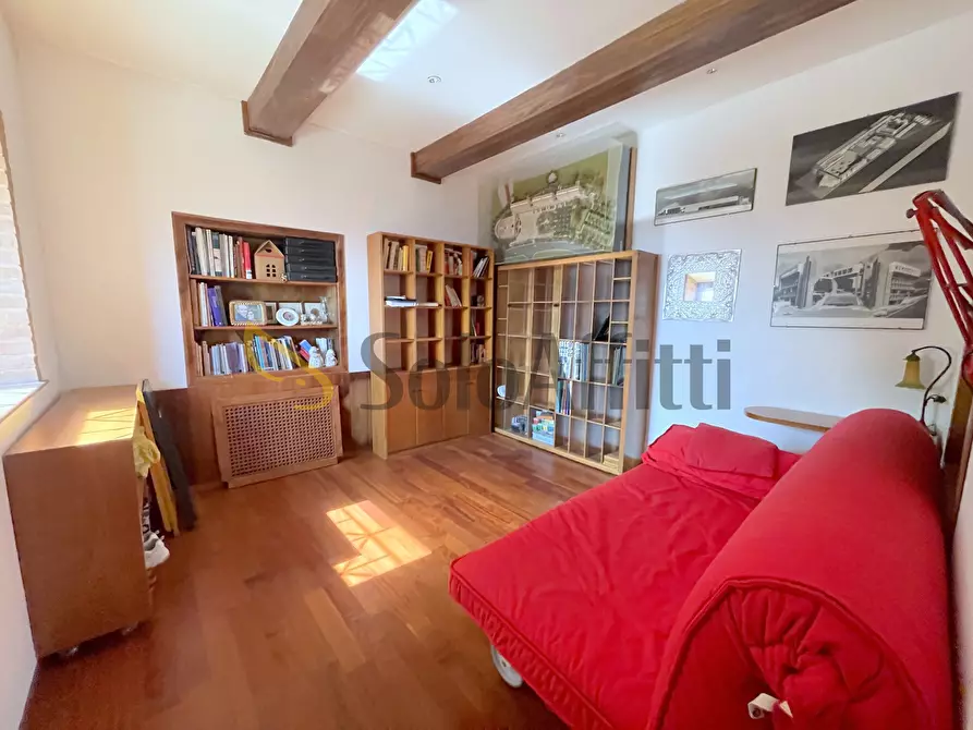 Immagine 11 di Trilocale in affitto  a Osimo