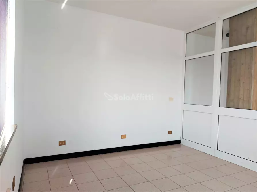 Immagine 16 di Ufficio in affitto  in Via Ivo Oliveti a Fiumicino