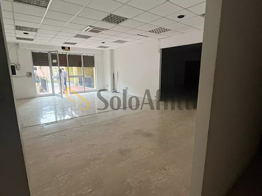 Immagine 4 di Locale commerciale in affitto  a Frosinone