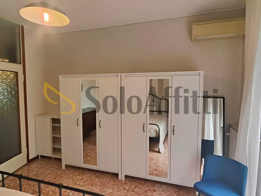 Immagine 12 di Trilocale in affitto  in Via Eredi Farina 1 a Pavia