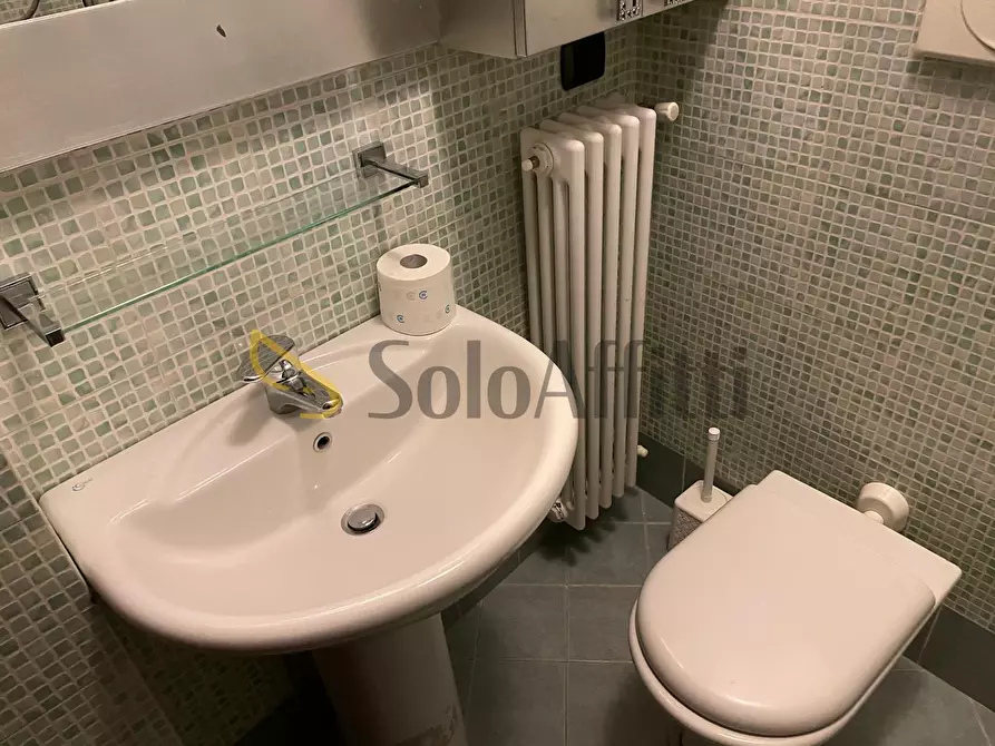 Immagine 25 di Quadrilocale in affitto  in Via Carena a Torino