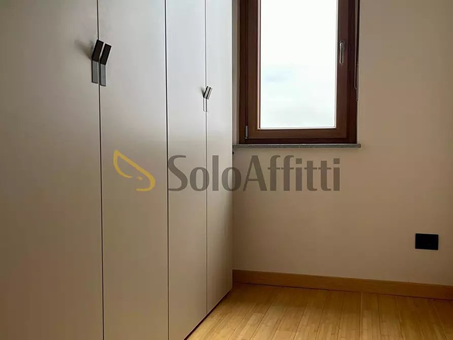 Immagine 27 di Bilocale in affitto  in Via Venarìa 75 a Torino