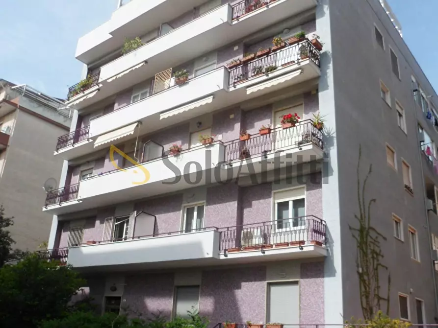 Immagine 2 di Trilocale in affitto  a Cagliari