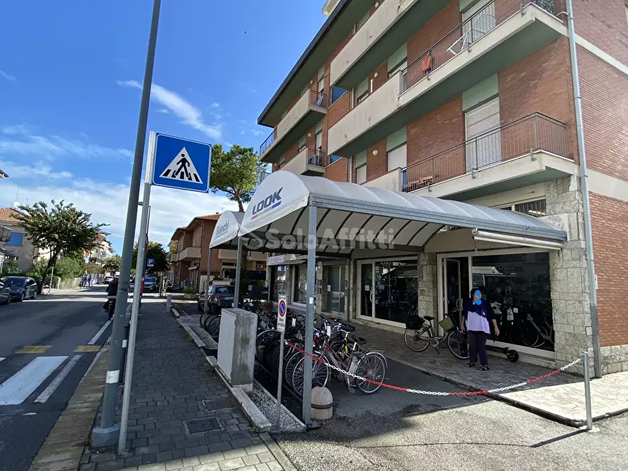 Immagine 15 di Locale commerciale in affitto  in Via dei Martiri 33A a Rimini