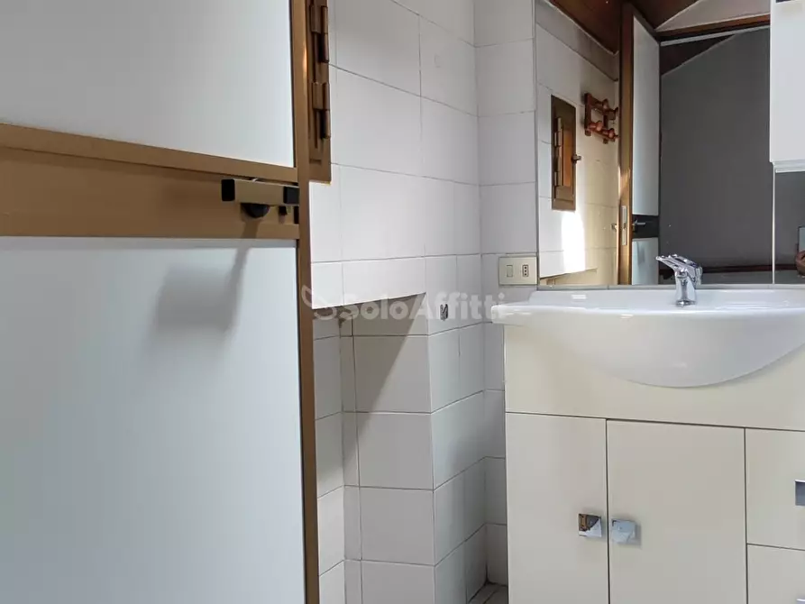 Immagine 5 di Bilocale in affitto  in Via Monte Santo 3 a Cinisello Balsamo