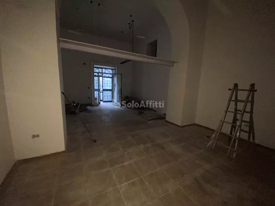 Immagine 3 di Locale commerciale in affitto  in Via Fulvio Renella 37 a Caserta