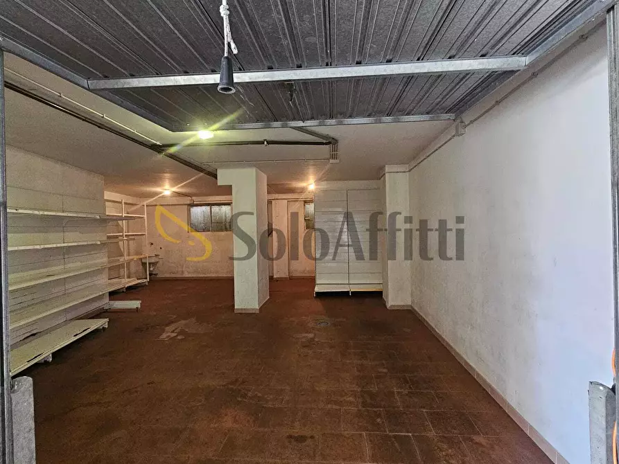 Immagine 2 di Garage in affitto  in Via Parigi 46 a Potenza