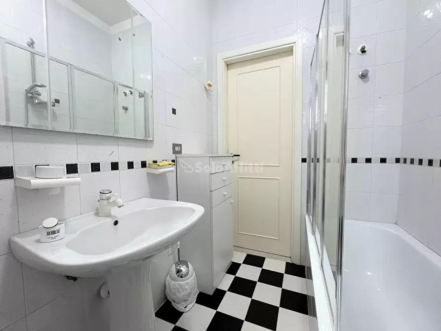 Immagine 7 di Trilocale in affitto  a Catanzaro