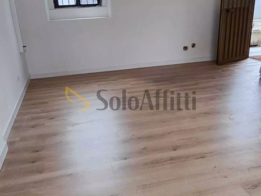 Immagine 2 di Locale commerciale in affitto  in Via Monte Santo 3 a Cinisello Balsamo