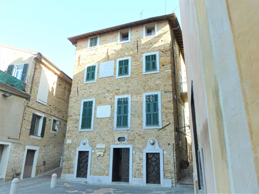 Immagine 2 di Trilocale in affitto  in Piazza Dante Alighieri 4 a Bordighera