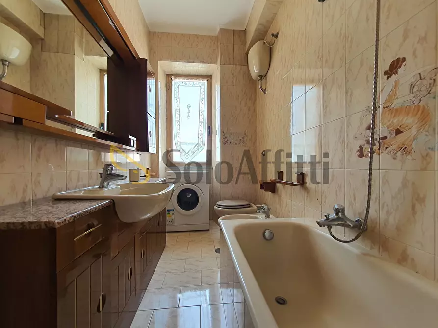 Immagine 11 di Trilocale in affitto  a Catanzaro