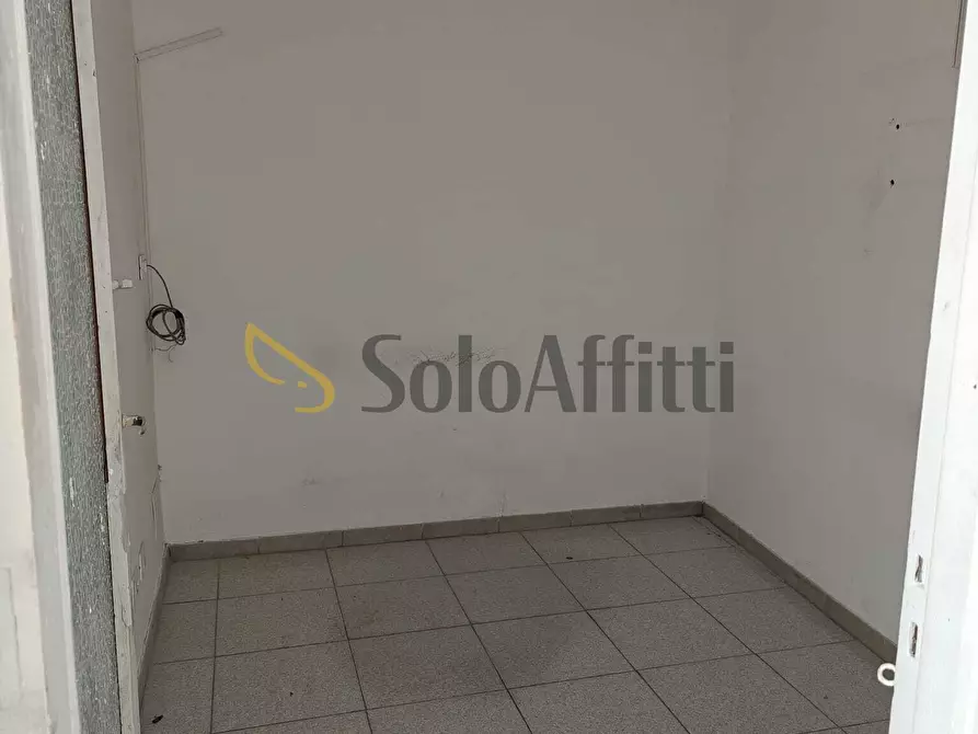 Immagine 2 di Locale commerciale in affitto  in Via Stazzone 146 a Catania