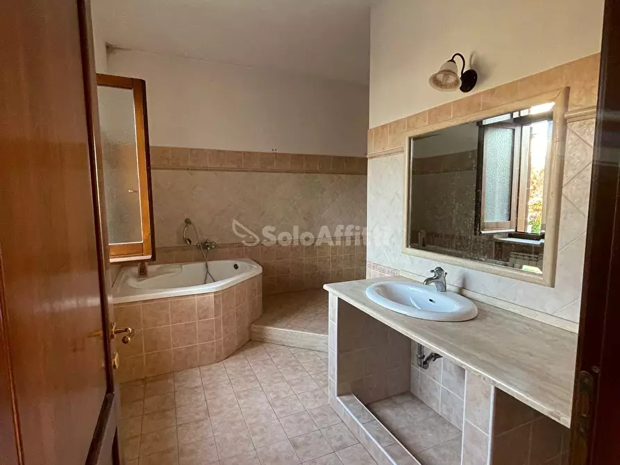 Immagine 22 di Trilocale in affitto  a Ceccano