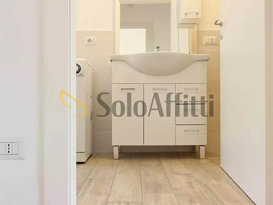 Immagine 8 di Bilocale in affitto  in Via gradisca 6 a Limbiate