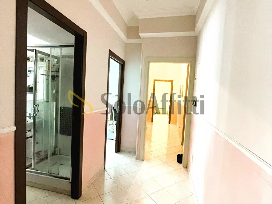 Immagine 11 di Trilocale in affitto  in via Pomezia a Roma