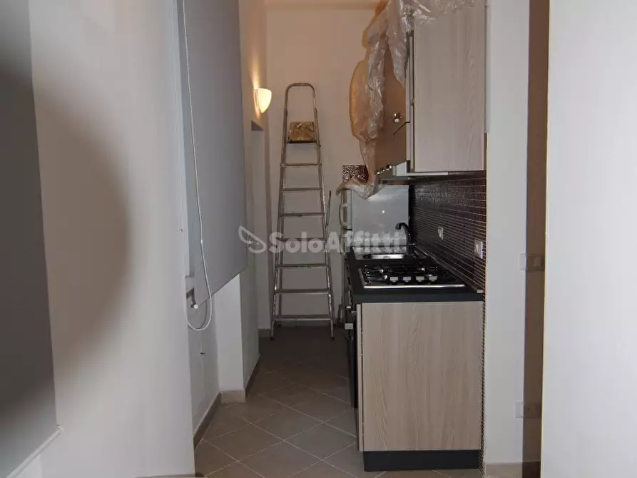 Immagine 3 di Trilocale in affitto  a Livorno