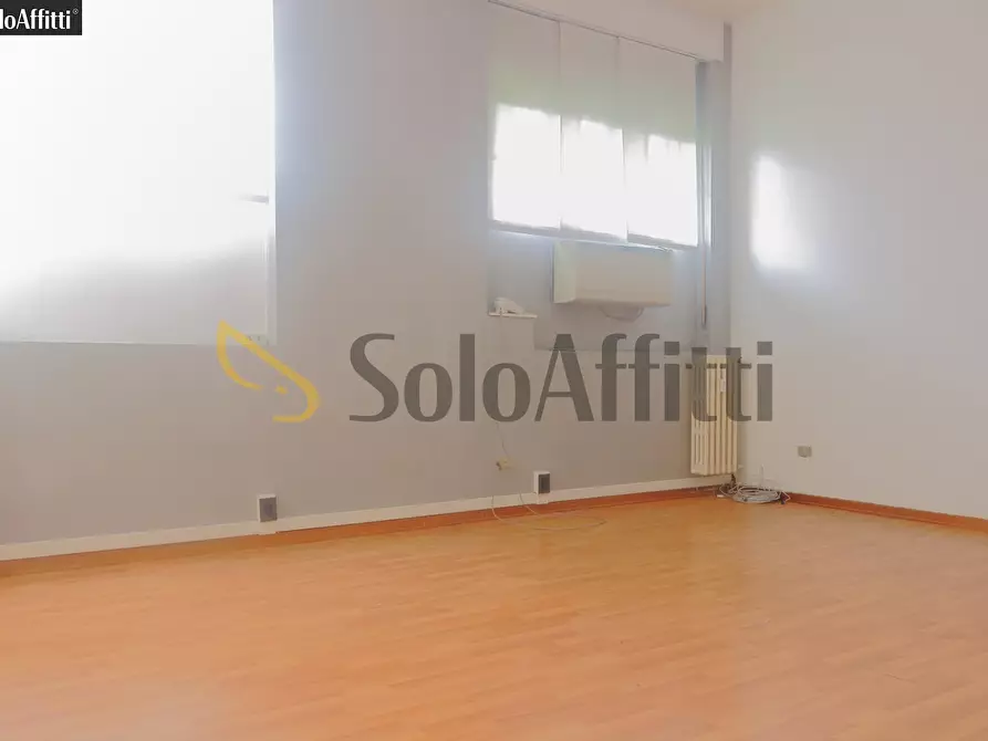 Immagine 5 di Ufficio in affitto  in VIA BORSA 10 a Monza