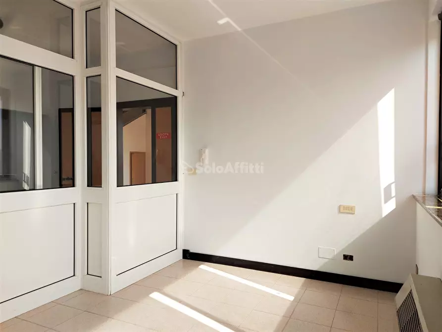 Immagine 6 di Ufficio in affitto  in Via Ivo Oliveti a Fiumicino