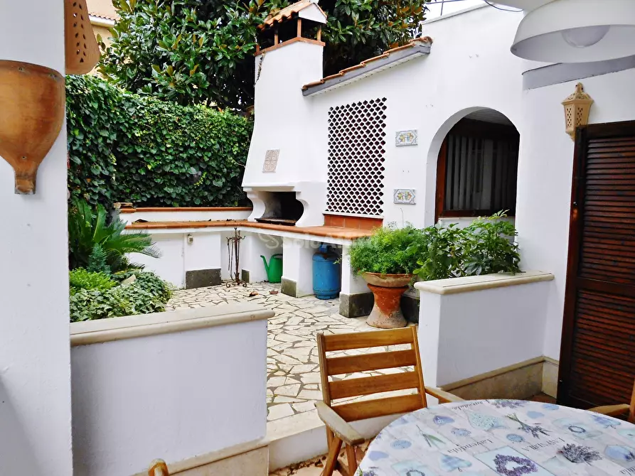 Immagine 12 di Villetta a schiera in affitto  in Via Fiorenzuola di Focara a Fiumicino