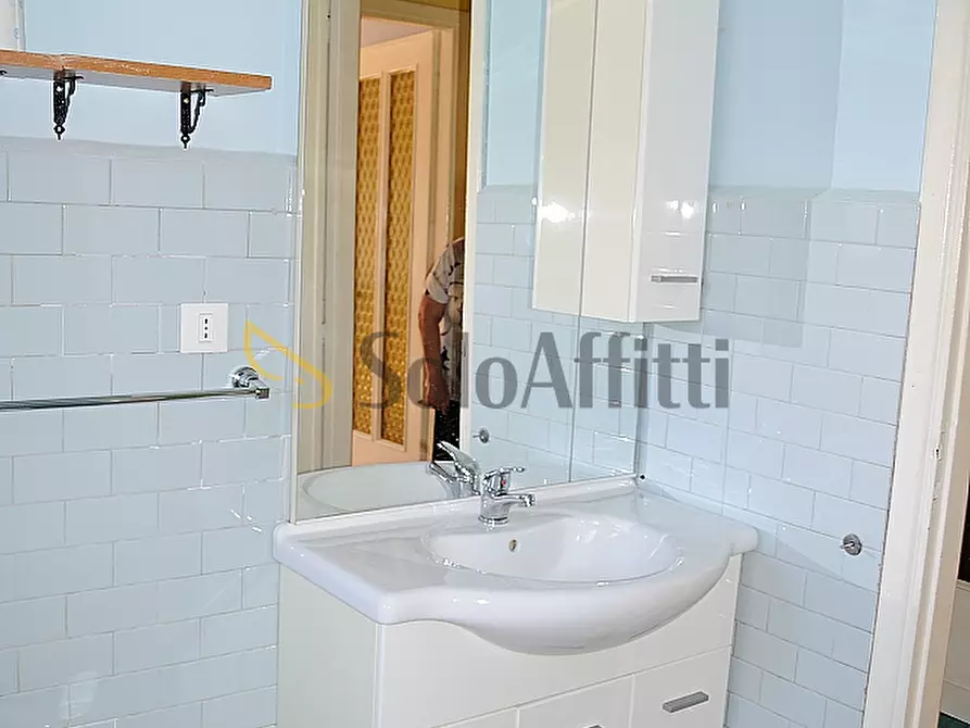 Immagine 15 di Trilocale in affitto  in Via Chiomo 25 a Settimo Torinese