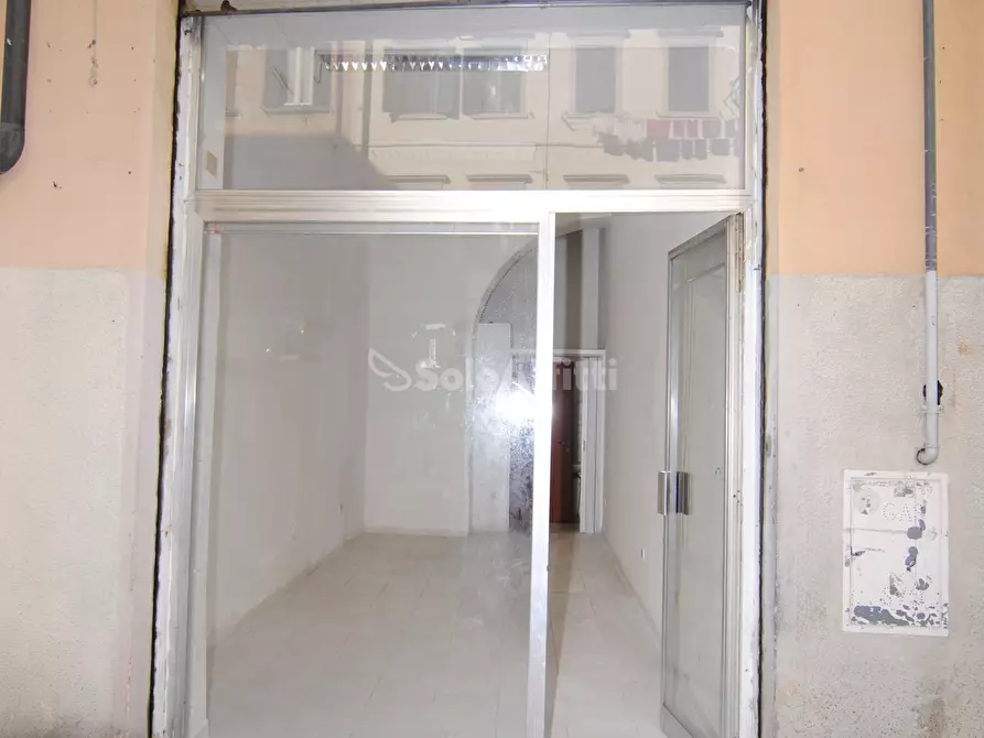 Immagine 6 di Locale commerciale in affitto  a Livorno