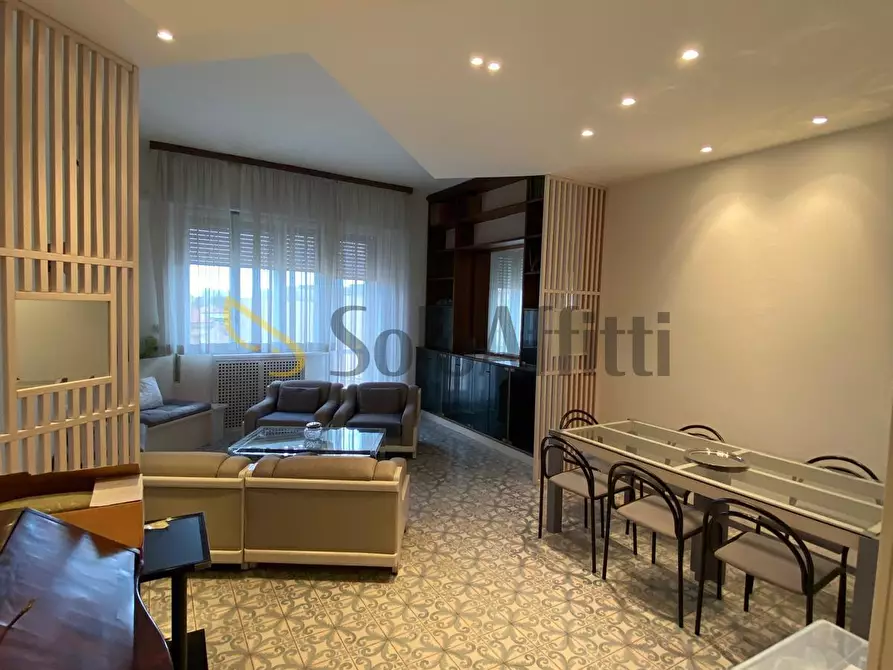 Immagine 6 di Quadrilocale in affitto  in Piazza Luigi Ferrari 1 a Rimini