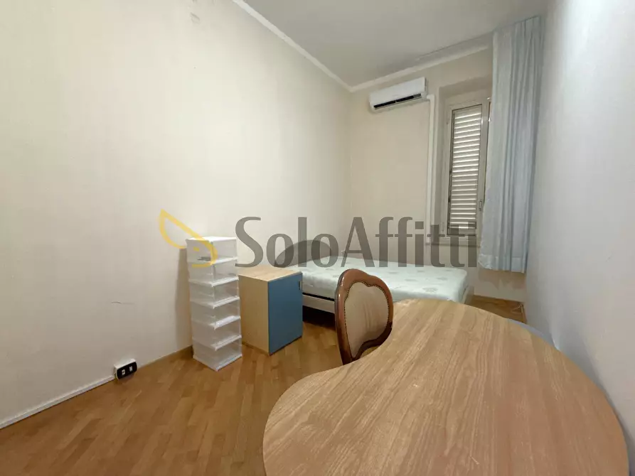 Immagine 8 di Stanza singola in affitto  a Catanzaro