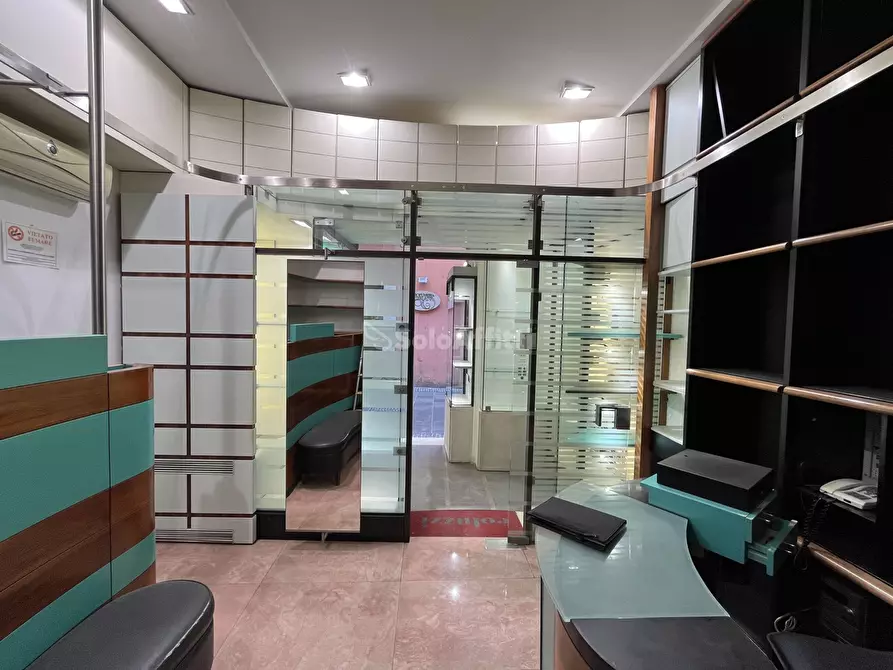 Immagine 14 di Locale commerciale in affitto  in Via Pretoria a Potenza