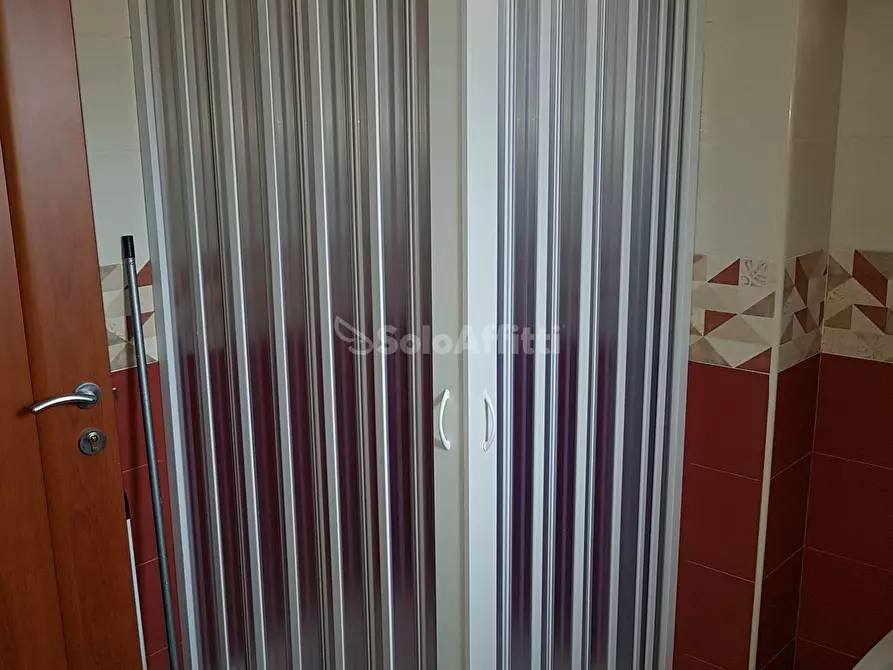 Immagine 11 di Stanza singola in affitto  a Catanzaro