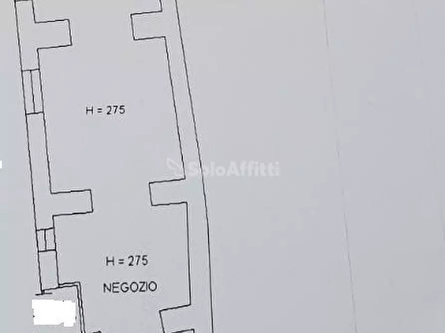 Immagine 14 di Locale commerciale in affitto  in Via Generale Alberto Pollio 10 a Caserta