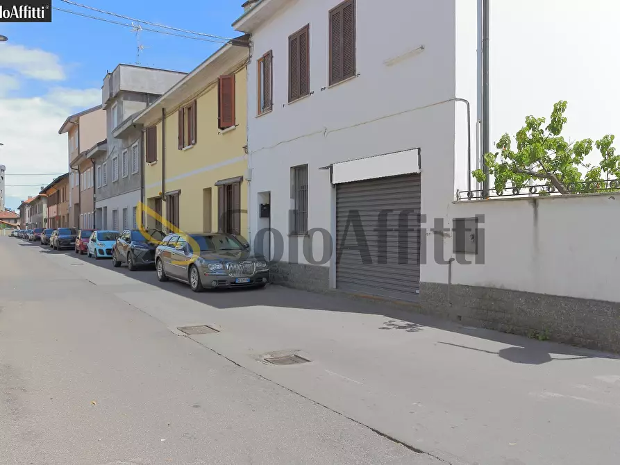 Immagine 11 di Locale commerciale in affitto  in Via Bengasi 43 a Desio