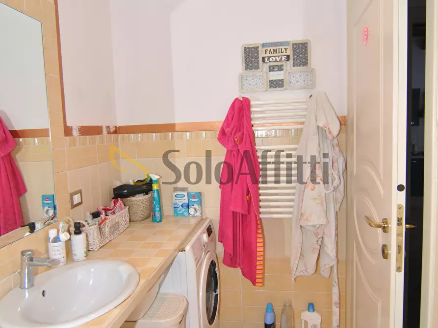 Immagine 8 di Bilocale in affitto  in Piazza del Cisternone 17 a Livorno