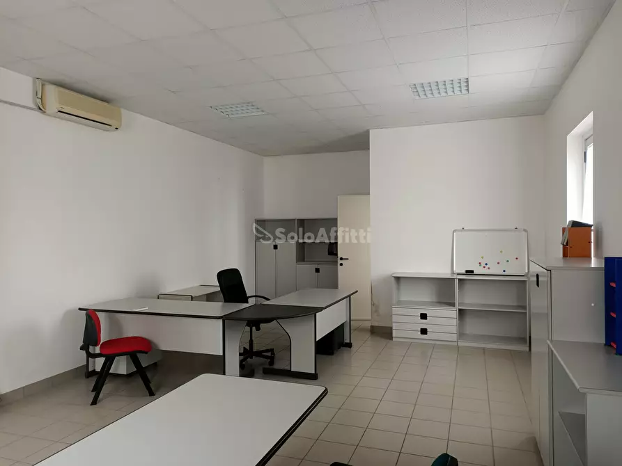 Immagine 1 di Ufficio in affitto  a Falconara Marittima