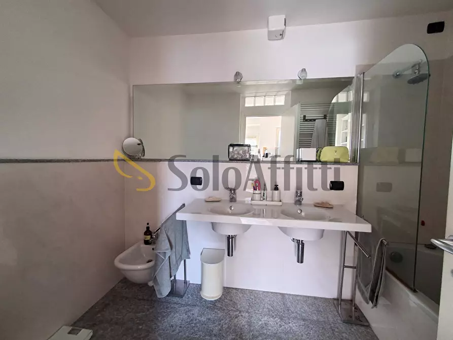 Immagine 15 di Quadrilocale in affitto  in Via Ronchetto 4 a Moltrasio