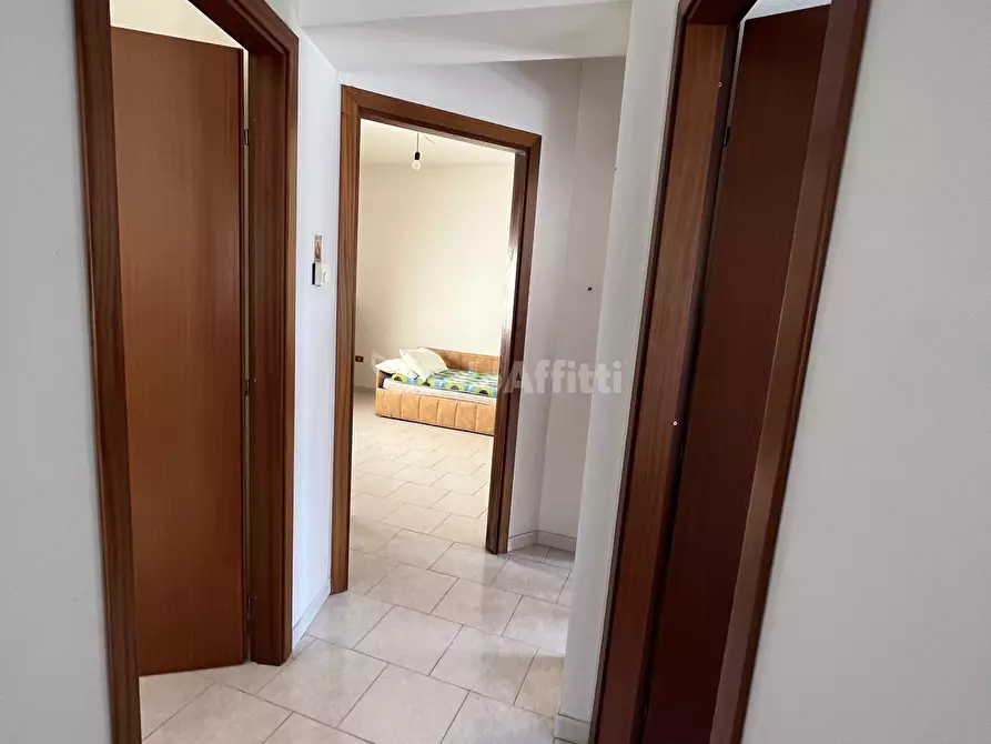 Immagine 5 di Trilocale in affitto  a Abriola