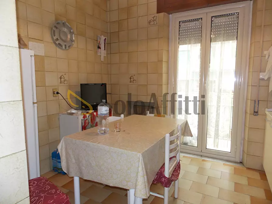 Immagine 3 di Stanza singola in affitto  a Catanzaro