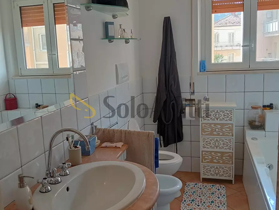 Immagine 14 di Trilocale in affitto  a Falconara Marittima