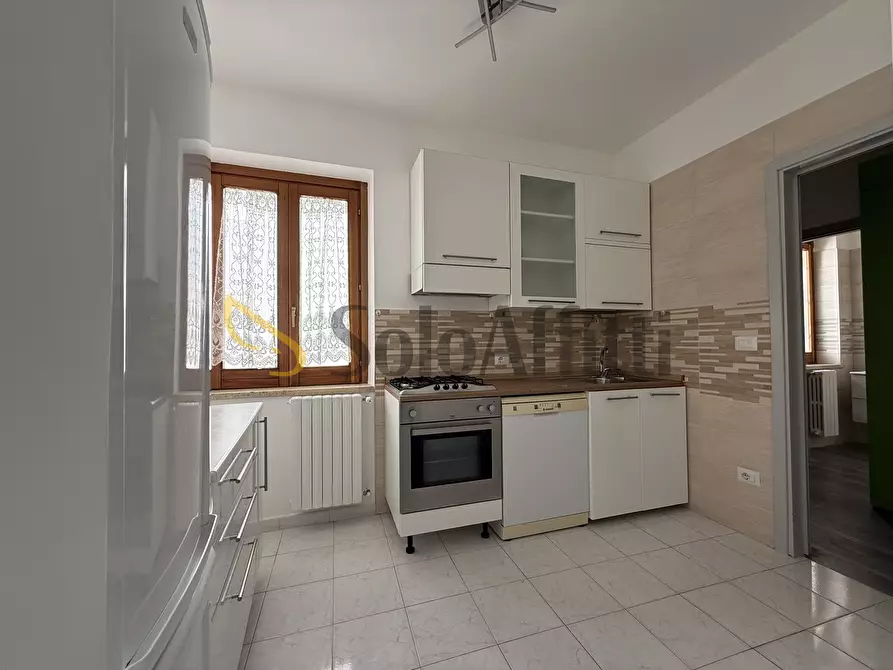 Immagine 13 di Trilocale in affitto  in Via Pretoria a Potenza