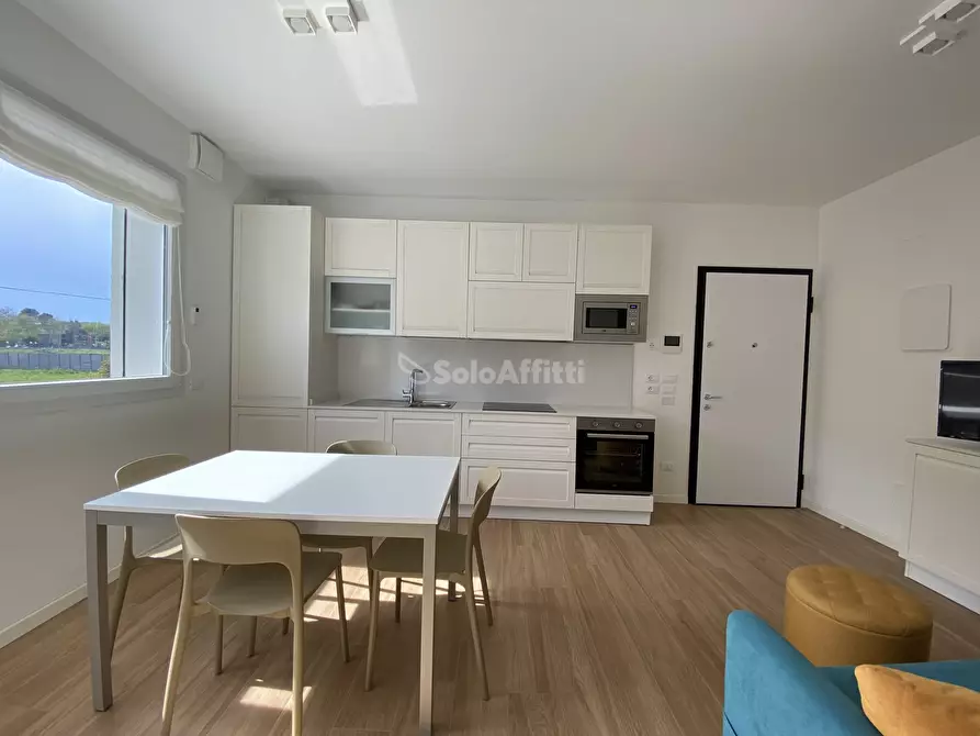 Immagine 1 di Bilocale in affitto  in Piazzale del Popolo 1 a Rimini