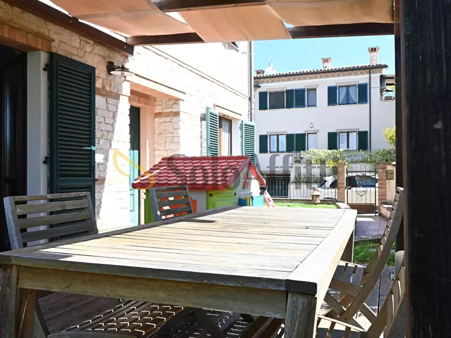 Immagine 2 di Casa indipendente in affitto  a Sirolo