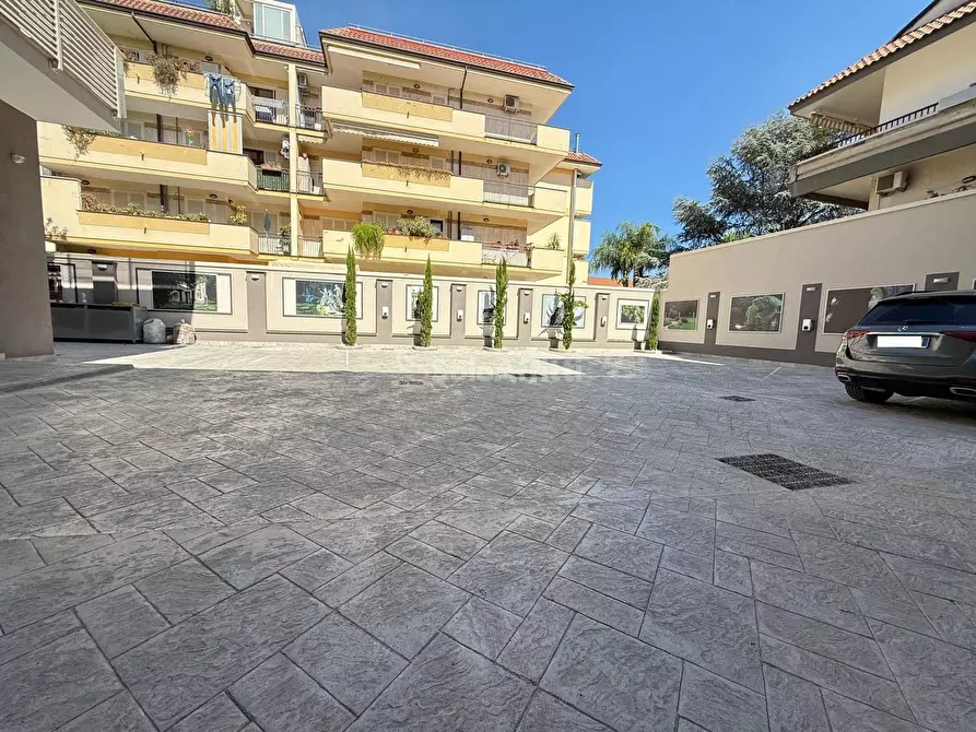 Immagine 27 di Monolocale in affitto  in Via Gennaro Tescione 208 a Caserta