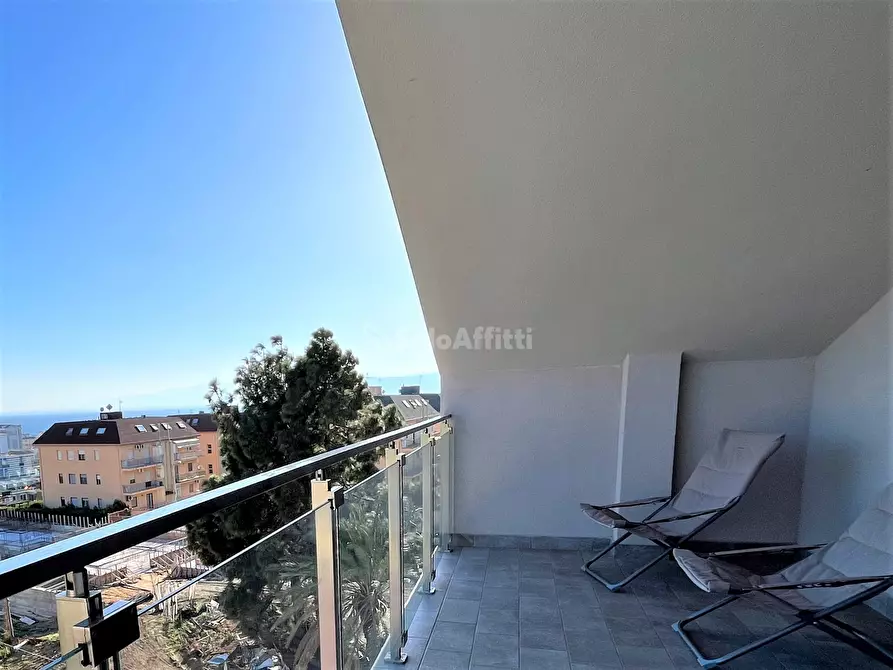 Immagine 11 di Mansarda in affitto  a Catanzaro