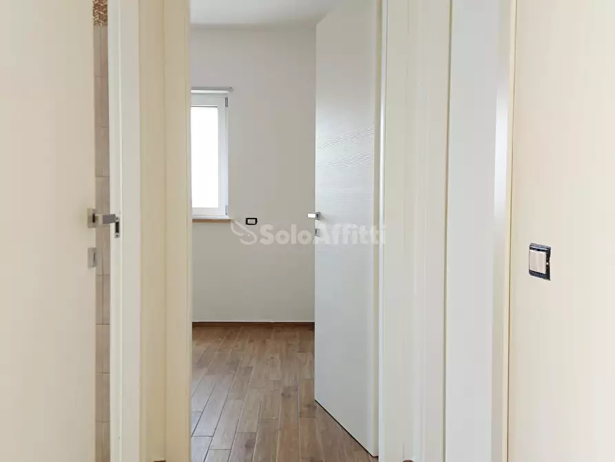 Immagine 25 di Trilocale in affitto  in Via del Castello a Roma