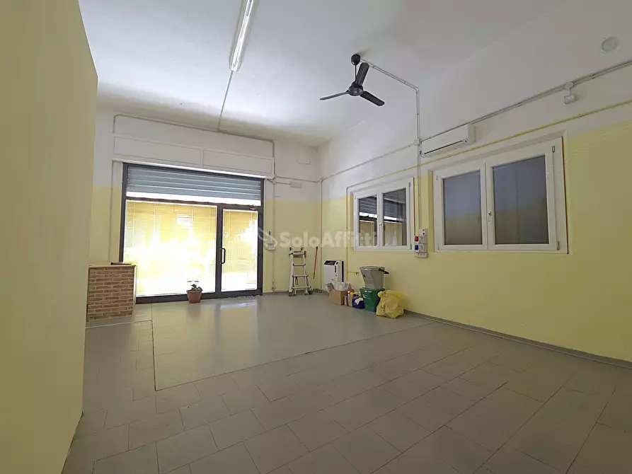 Immagine 3 di Locale commerciale in affitto  in Via DAnte alighieri a Vignola