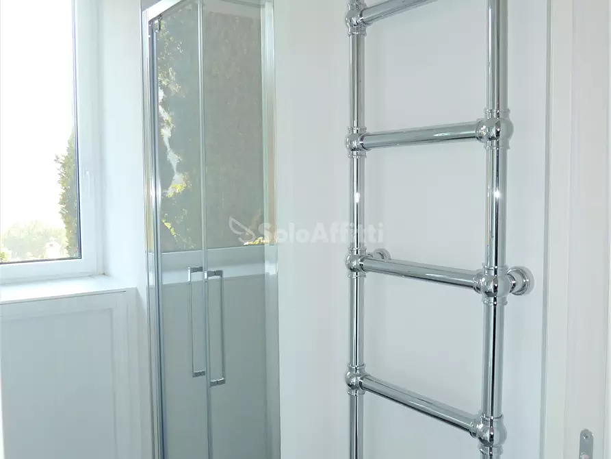 Immagine 20 di Trilocale in affitto  in Piazza Dante Alighieri 4 a Bordighera